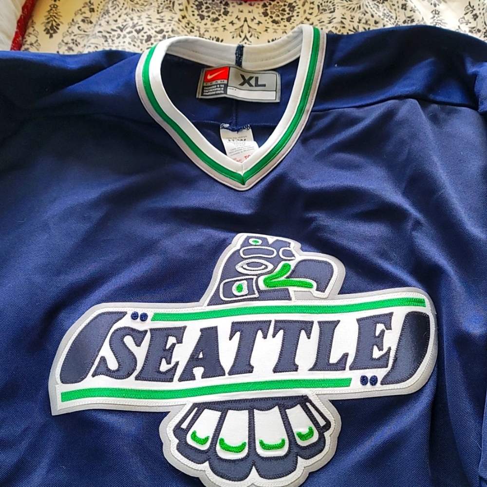 Seattle Thunderbirds official Hockey Jersey